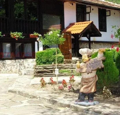 Photo 3 — 3-room house in Etropole with beautiful nature