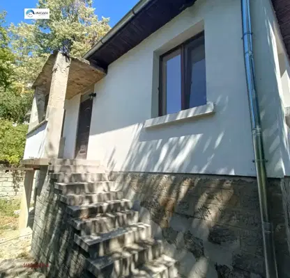 Photo 2 — House in Gabrovo, Centyr