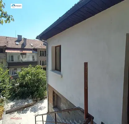 Photo 3 — House in Gabrovo, Centyr
