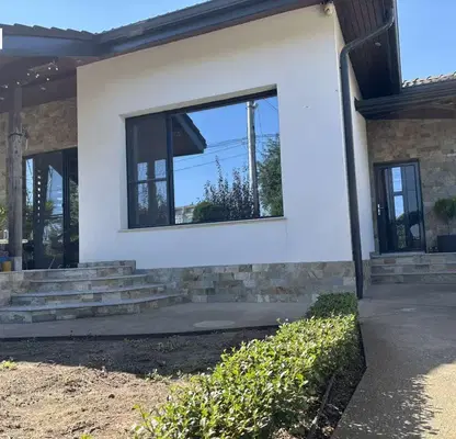 Photo 4 — One-story house with yard in General Toshevo