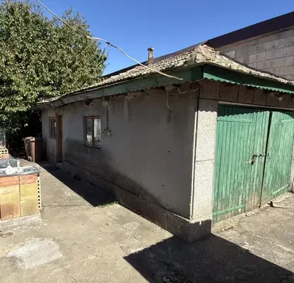 Photo 2 — House with 3 bedrooms and large yard in General Toshevo
