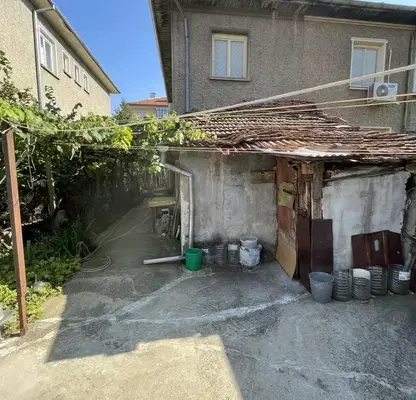 Photo 2 — Two-storey house with 3 bedrooms in Shirok Tsentar, Gorna Oryahovitsa