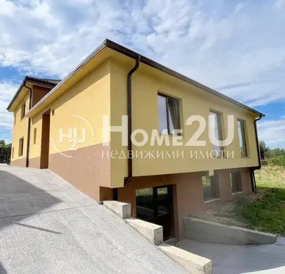 Photo 3 — House in Plovdiv, Hisarya