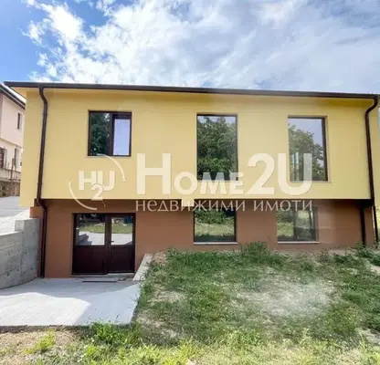 Photo 4 — House in Plovdiv, Hisarya