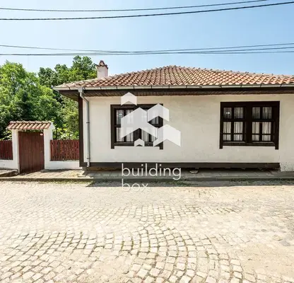 Photo 4 — Two-storey house with 4 bedrooms in the town of Kalofer, near the Tundzha River