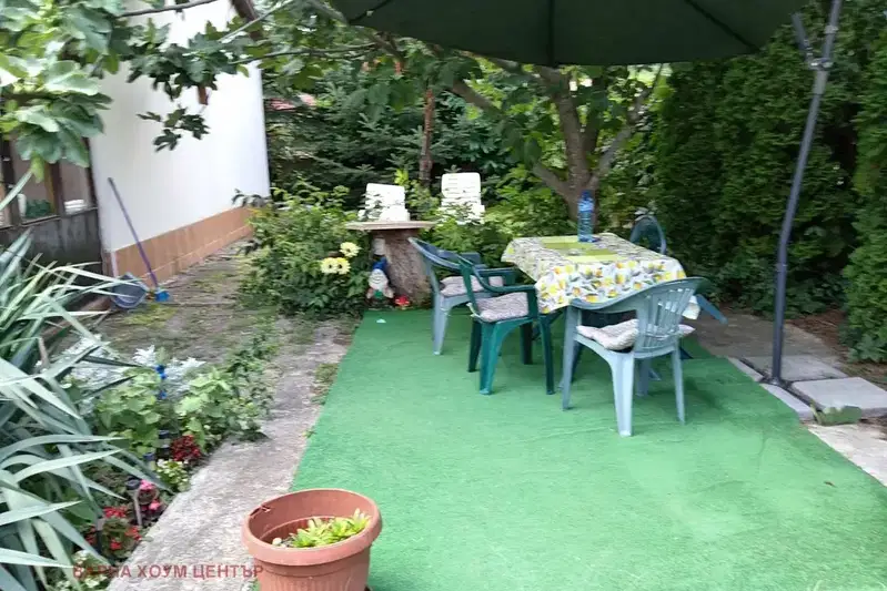 One-story house with 2 bedrooms in Sv. Sv. Konstantin and Elena