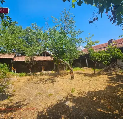 Photo 4 — Three-storey house with garage in Kocherinovo, Kyustendil region