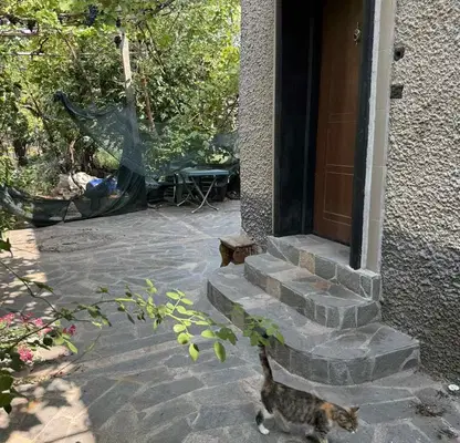 Снимка 3 — Двуетажна къща с 3 спални в Кресна с паркинг