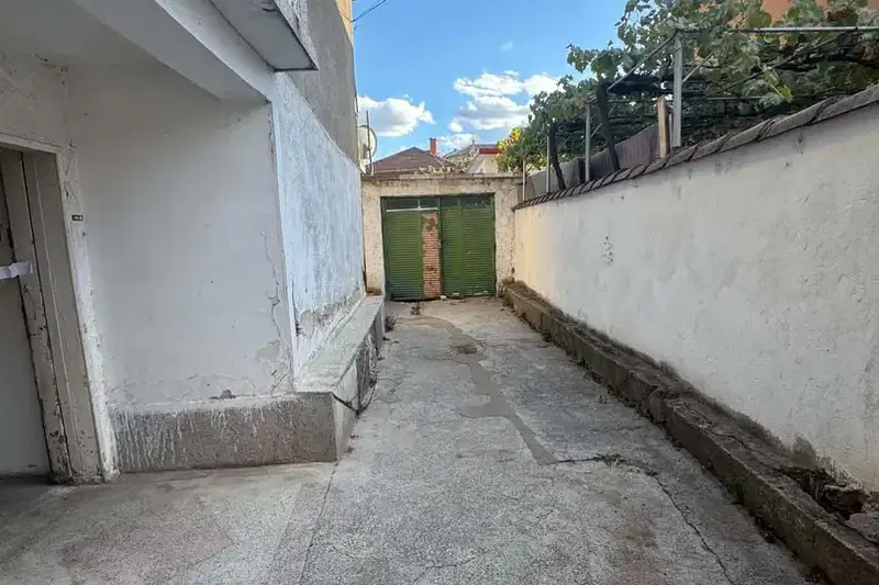House in Kyrdjali, Veselchane