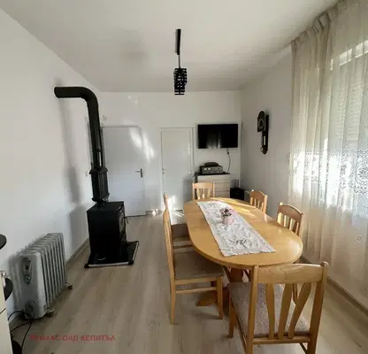 Photo 4 — Two-storey house with yard in Levski, Pleven region