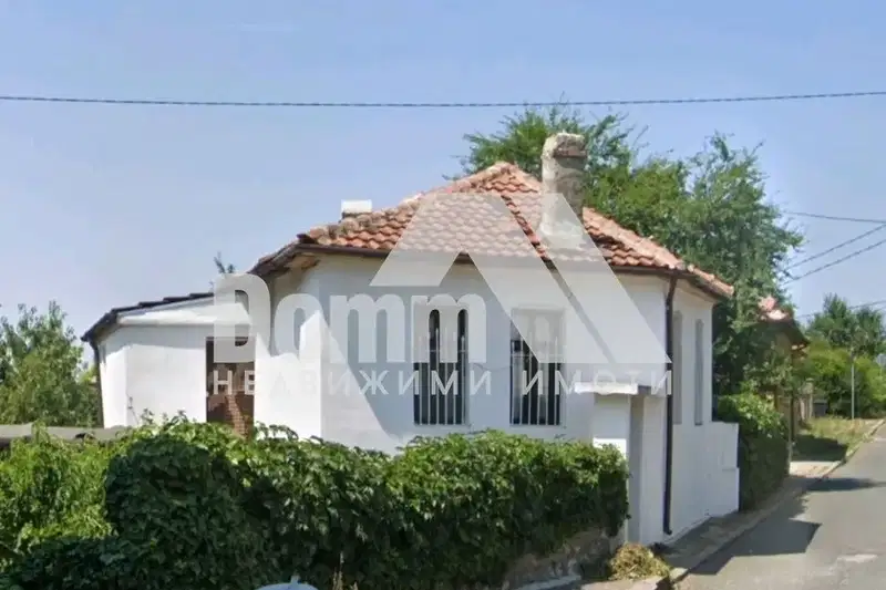 One-storey house with yard in Malko Tarnovo, Burgas region