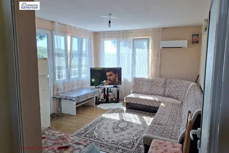 3-room house in Marten, Ruse region with new roof