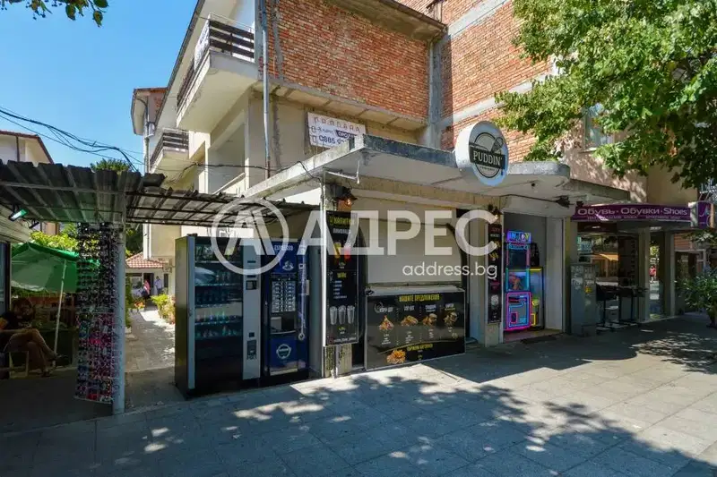 Two houses with a shop and yard in the centre of Nesebar