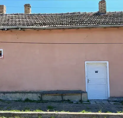 Photo 2 — One-storey house with 3 rooms in Novi Pazar, near park