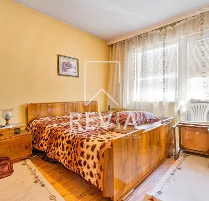 Photo 3 — House in Pernik, Iztok