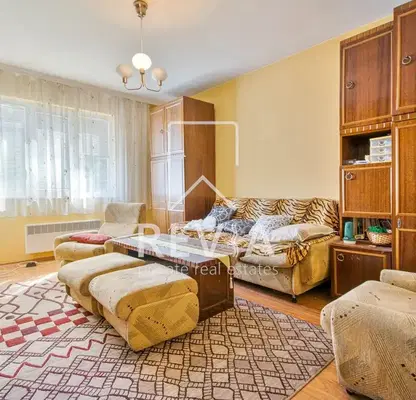 Photo 4 — House in Pernik, Iztok