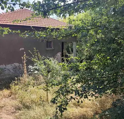 Photo 2 — House in Pernik, Iztok