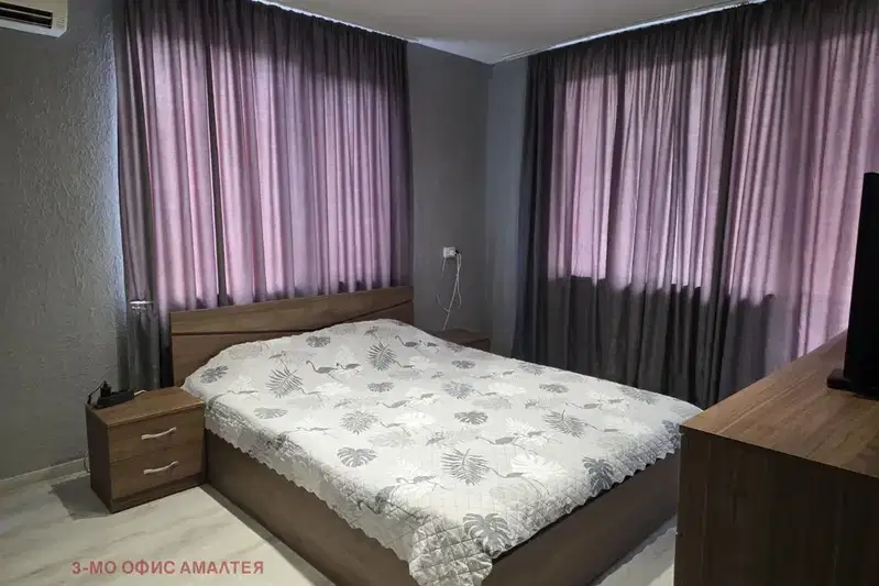 Multi-family house with three floors and yard in Klepalo, Pernik