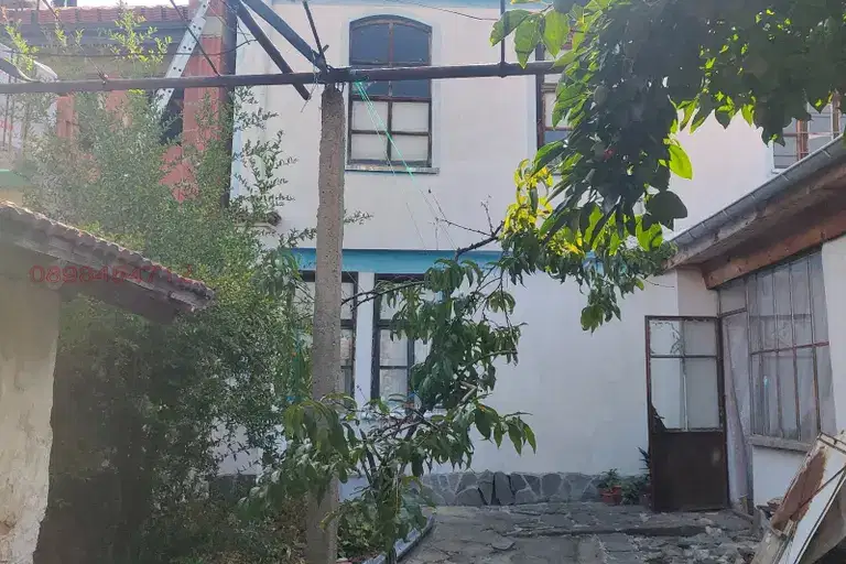 House in Plovdiv, Perushtica