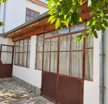 Photo 3 — House in Plovdiv, Perushtica