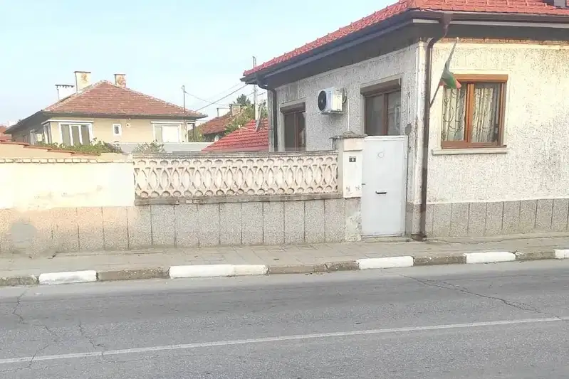One-storey house with yard in Perushtitsa, Plovdiv region
