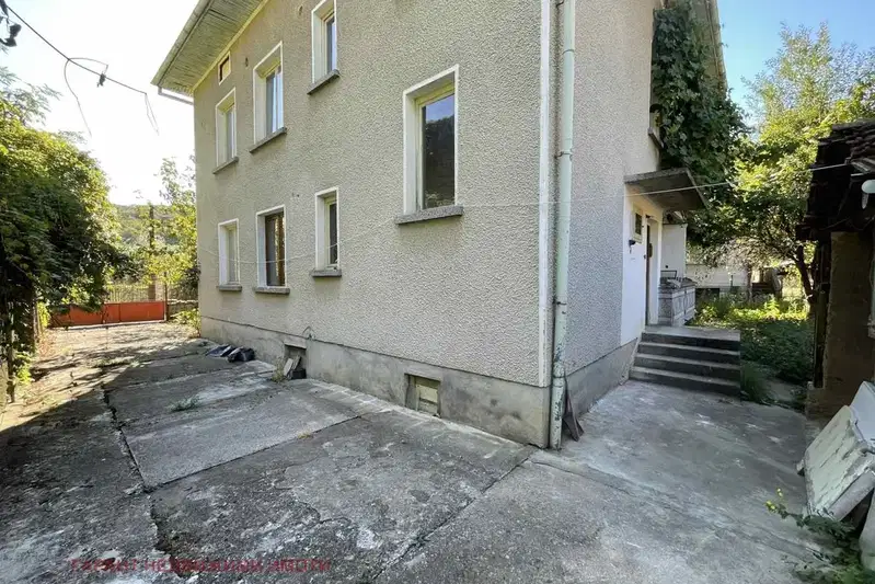 House in Gabrovo, Plachkovci