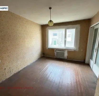 Photo 2 — Spacious two-storey house with garages in Shirok Tsentar, Pleven