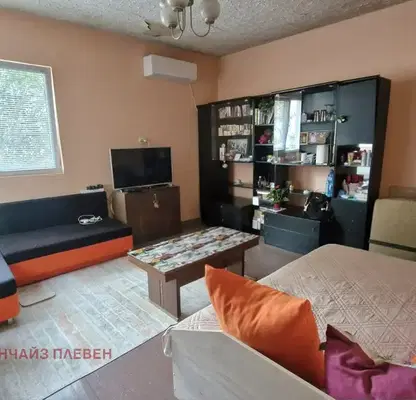 Photo 3 — 2-room house in Shirok Tsentar, Pleven with yard
