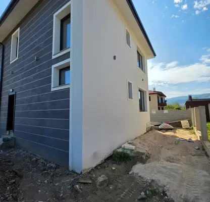 Photo 3 — Two-storey house with 4 bedrooms in Belomorski, Plovdiv