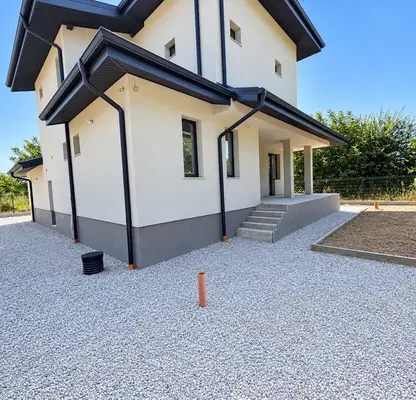 Photo 4 — Two-storey house with 4 bedrooms in Ostromila, Plovdiv