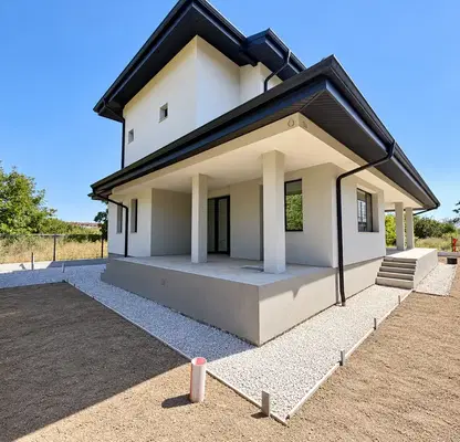 Photo 5 — Two-storey house with 4 bedrooms in Ostromila, Plovdiv