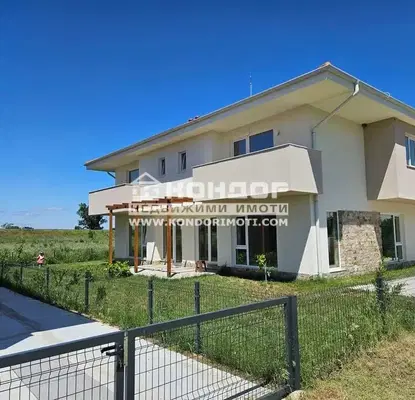 Photo 2 — Two-storey house with yard in the Prosflav district, Plovdiv