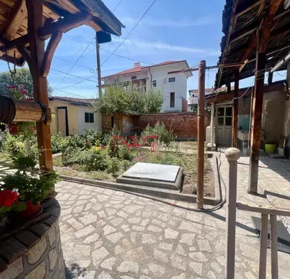 Photo 3 — One-story house with yard in the center of Parvomay
