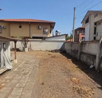 Photo 2 — 3-room house with yard in the center of Parvomay