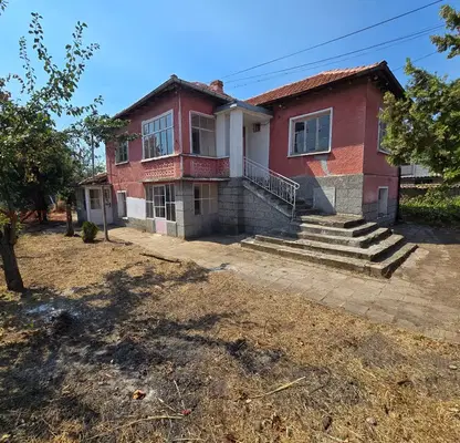 Photo 2 — 6-room house in Debar district, Parvomay with yard