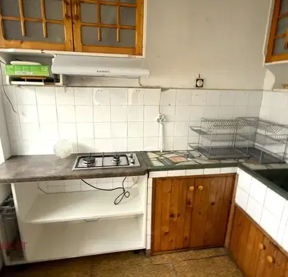 Photo 3 — Three-storey house with garage in the centre of Razgrad