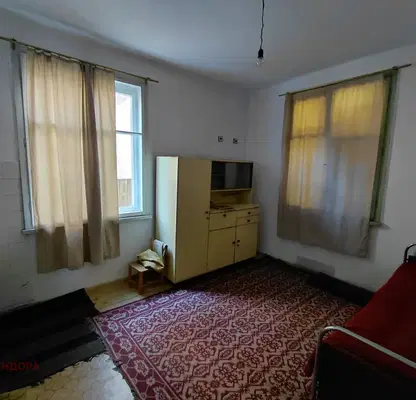 Photo 5 — Spacious 6-room house in the center of Razlog