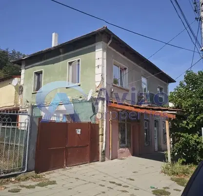 Снимка 4 — Къща с 3 спални и басейн в гр. Роман, област Враца