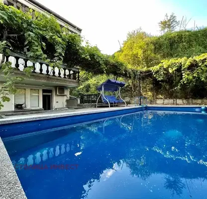 Photo 2 — Three-storey house with pool in Sredna kula, Ruse
