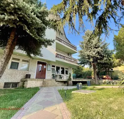 Photo 5 — Three-storey house with pool in Sredna kula, Ruse