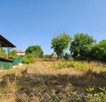 Photo 3 — 3-room house in Aldomirovtsi village with large yard