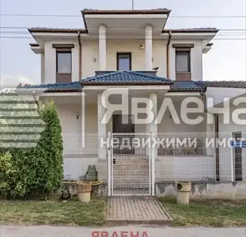 Снимка 5 — Просторна къща с 4 спални в с. Априлово, област София