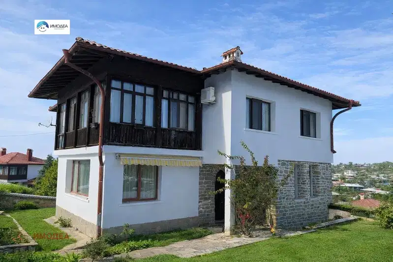 Spacious house with pool in Arbanasi village, Veliko Tarnovo region