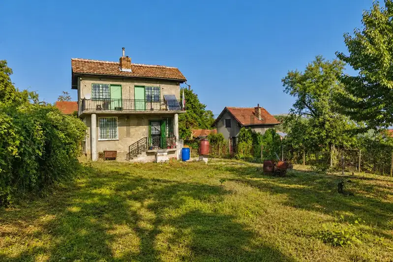House with 3 rooms and panoramic terrace in Arbanasi village