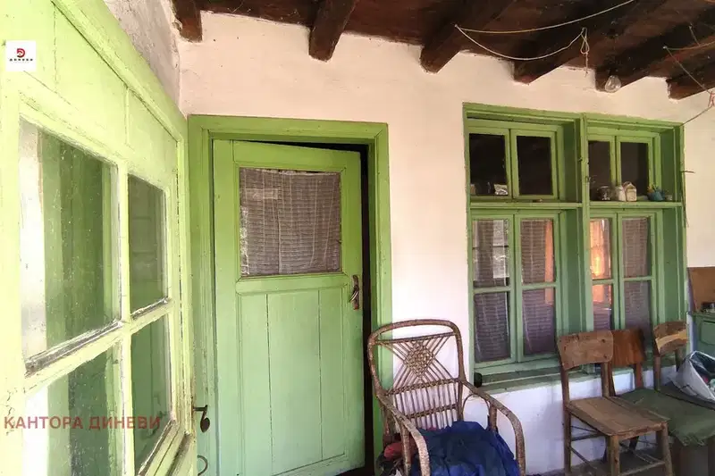 Two-storey house with 4 rooms in Arnautito village, Stara Zagora region