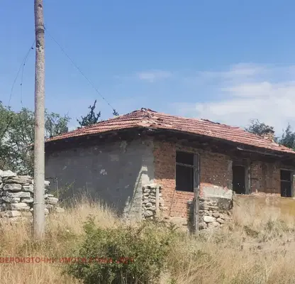 Photo 2 — House in Varna, Avren