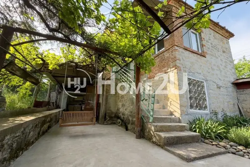 House in Varna, Avren