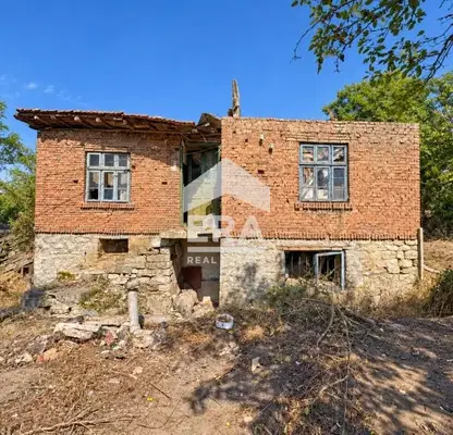 Photo 2 — House in Varna, Avren