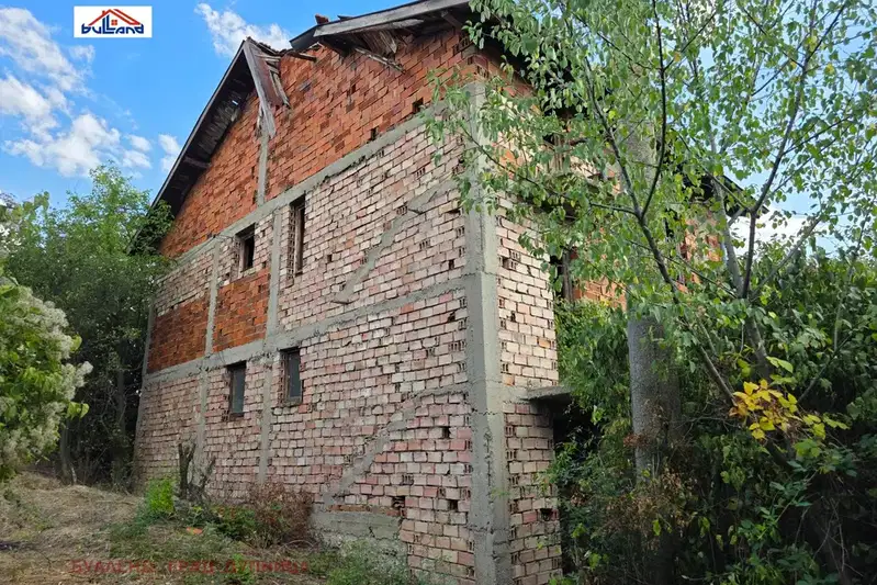 Two-storey house with 6 rooms in Balanovo village, Kyustendil region