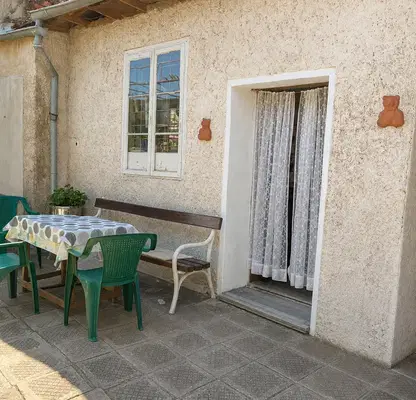 Photo 5 — House with 6 rooms and large yard in Balvan village, Veliko Tarnovo region